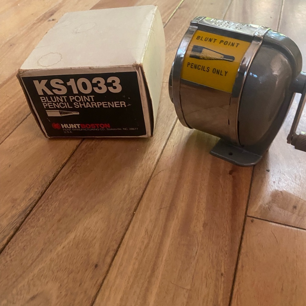 KS1033 Blunt Point Pencil Sharpener - Gray